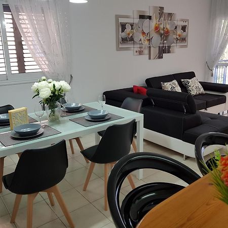 Paradise Gardens IV 2 Bd Amazing Apartment Paphos Exteriör bild