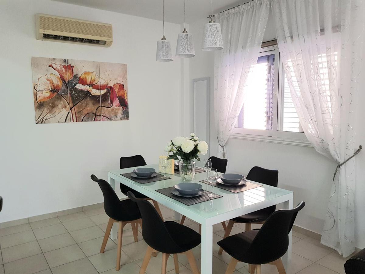 Paradise Gardens IV 2 Bd Amazing Apartment Paphos Exteriör bild
