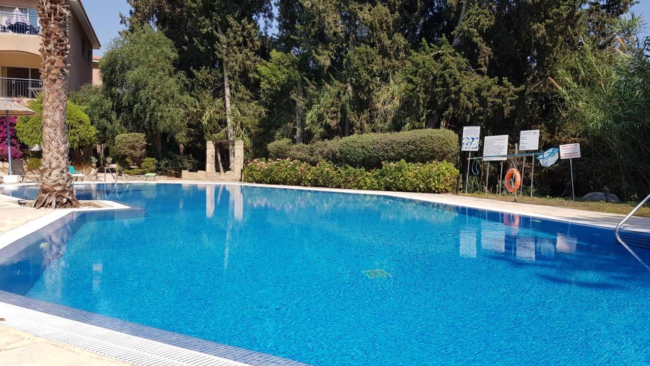 Paradise Gardens IV 2 Bd Amazing Apartment Paphos Exteriör bild