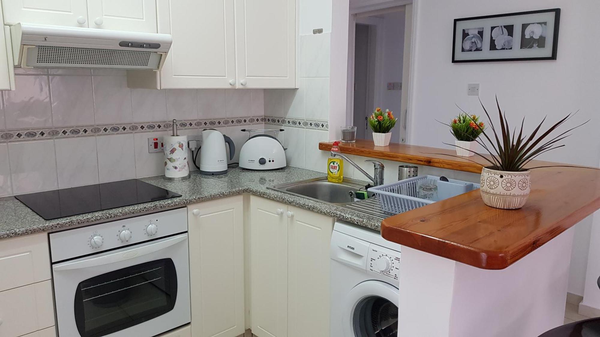 Paradise Gardens IV 2 Bd Amazing Apartment Paphos Exteriör bild